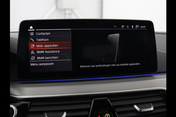 BMW 5 Serie 530d M Sport | Schuifdak | Head-Up | Nappaleder | Trekhaak | Adaptive cruise | Laserlicht | Camera | Stoelverwarming | Navigatie | 20'' | Sfeerverlichting | Park Assist | Origineel NL