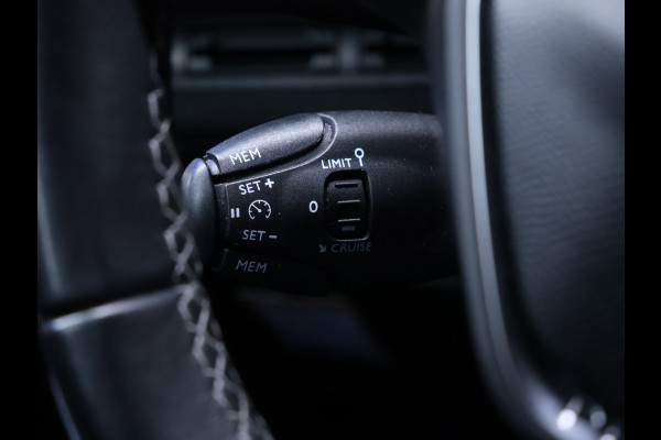 Peugeot 5008 1.2 PureTech Allure [TREKHAAK, APPLE CARPLAY, ANDROID AUTO, CRUISE CONTROL, SFEERVERLICHTING, 360 CAMERA, PDC V+A, 7-ZITTER, NIEUWSTAAT]