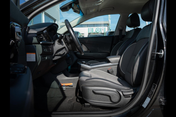 Kia e-Niro DynamicLine 64 kWh | Nederlandse dealer onderhouden auto | Navigatie | Clima |