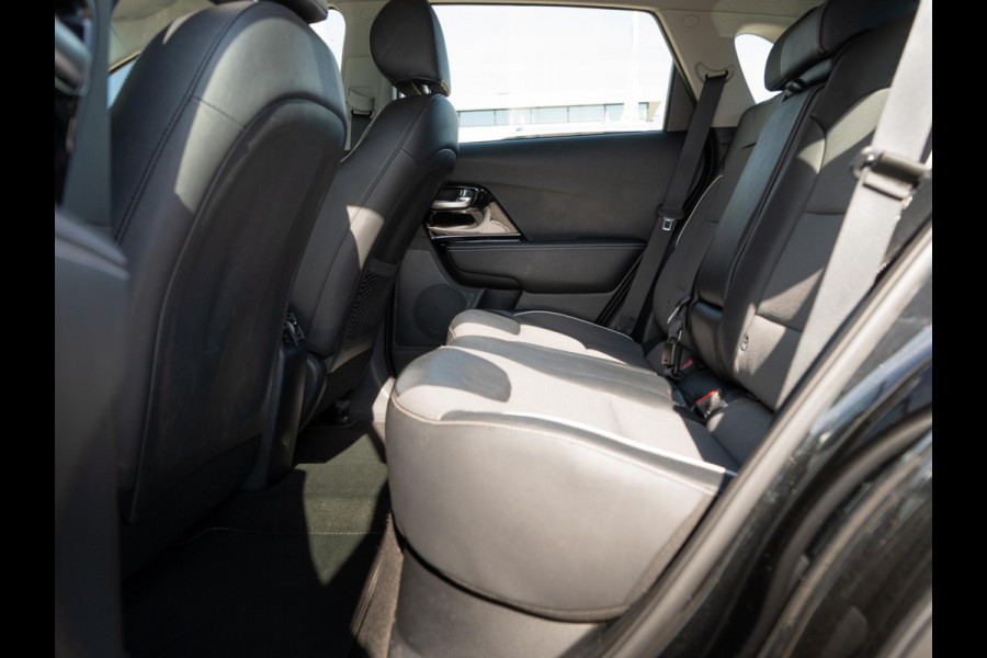 Kia e-Niro DynamicLine 64 kWh | Nederlandse dealer onderhouden auto | Navigatie | Clima |