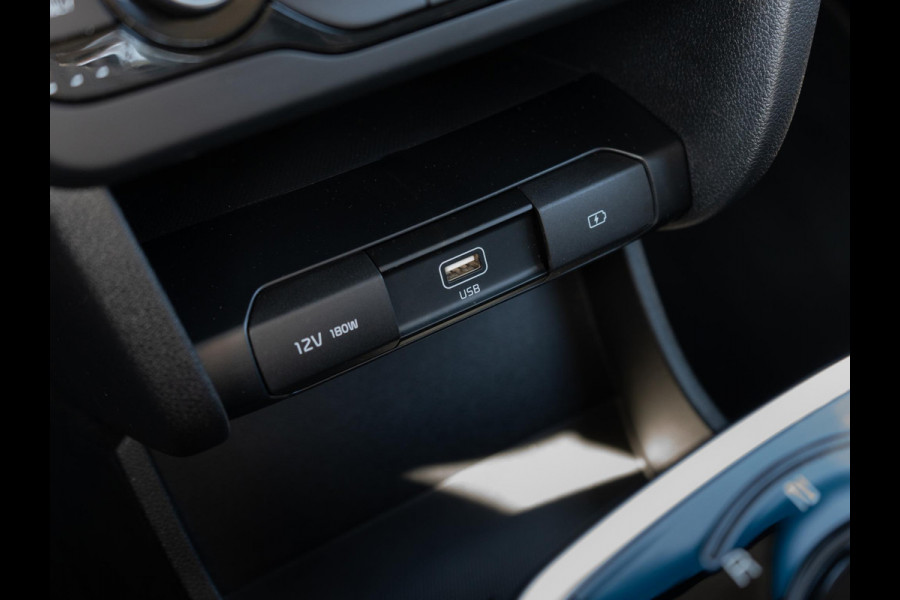 Kia e-Niro DynamicLine 64 kWh | Nederlandse dealer onderhouden auto | Navigatie | Clima |