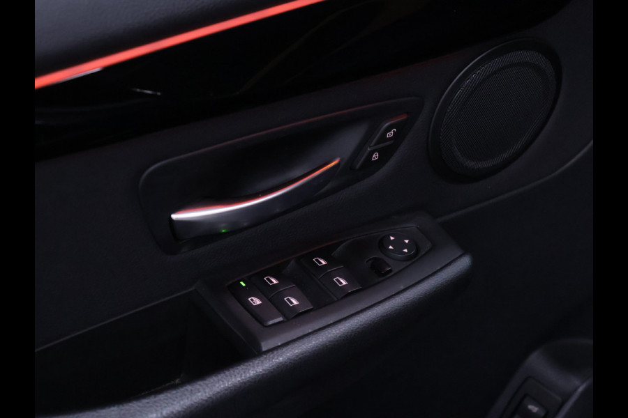 BMW 2 Serie Gran Tourer 218i 7p. Corporate Lease Executive [TREKHAAK, CRUISE CONTROL, BLUETOOTH TELEFOON, ACHTERUITRIJCAMERA, PDC V+A, STOELVERWARMING, 7-ZITTER, NIEUWTSAAT]