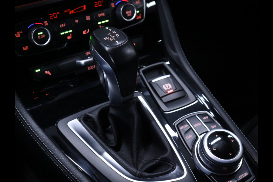 BMW 2 Serie Gran Tourer 218i 7p. Corporate Lease Executive [TREKHAAK, CRUISE CONTROL, BLUETOOTH TELEFOON, ACHTERUITRIJCAMERA, PDC V+A, STOELVERWARMING, 7-ZITTER, NIEUWTSAAT]