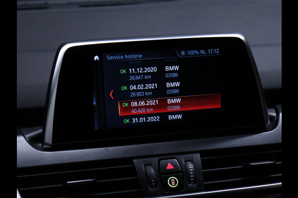 BMW 2 Serie Gran Tourer 218i 7p. Corporate Lease Executive [TREKHAAK, CRUISE CONTROL, BLUETOOTH TELEFOON, ACHTERUITRIJCAMERA, PDC V+A, STOELVERWARMING, 7-ZITTER, NIEUWTSAAT]