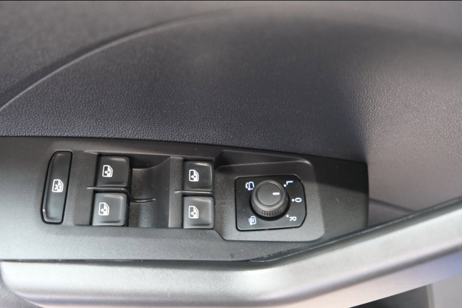 Volkswagen T-Cross 1.0 TSI Life - N.A.P. Airco, Cruise, Carplay, Camera, PDC.