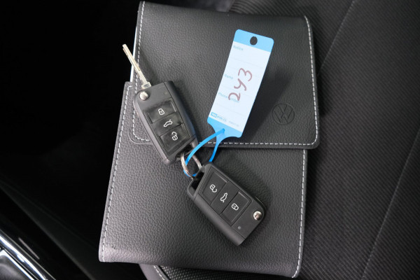 Volkswagen T-Cross 1.0 TSI Life - N.A.P. Airco, Cruise, Carplay, Camera, PDC.