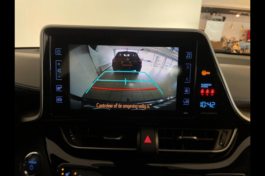 Toyota C-HR 1.8 Hybrid Business Intro AUTOMAAT AIRCO NAVI CRUISE BLUETOOTH 18 INCH VELGEN TREKHAAK PRIVACYGLAS ZEER NETTE AUTO
