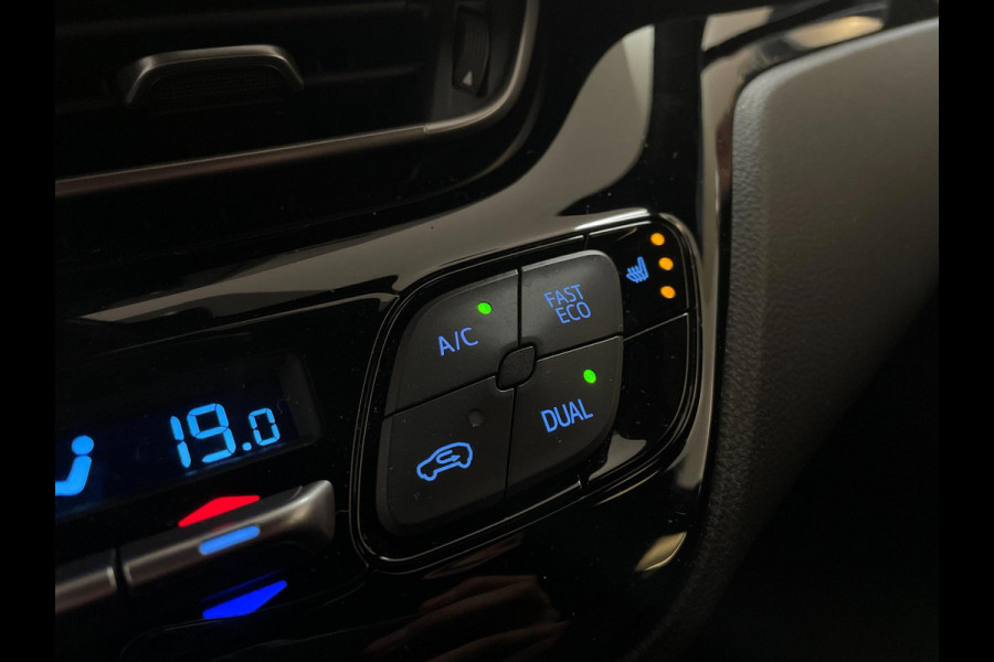 Toyota C-HR 1.8 Hybrid Business Intro AUTOMAAT AIRCO NAVI CRUISE BLUETOOTH 18 INCH VELGEN TREKHAAK PRIVACYGLAS ZEER NETTE AUTO