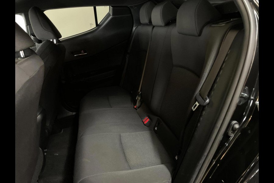 Toyota C-HR 1.8 Hybrid Business Intro AUTOMAAT AIRCO NAVI CRUISE BLUETOOTH 18 INCH VELGEN TREKHAAK PRIVACYGLAS ZEER NETTE AUTO