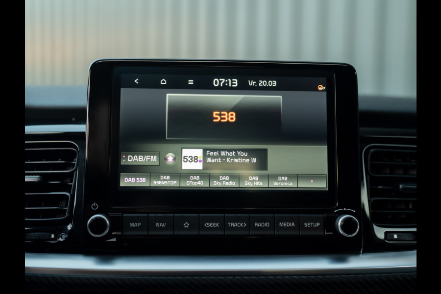 Kia Stonic 1.0 T-GDi MHEV GT-PlusLine | Schuif/kantel dak | Stoel & Stuur verw. | Prijs Rijklaar!!