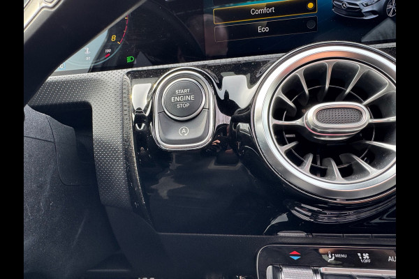 Mercedes-Benz A-Klasse 180 AMG 2021 Panorama Sfeerver. Memory
