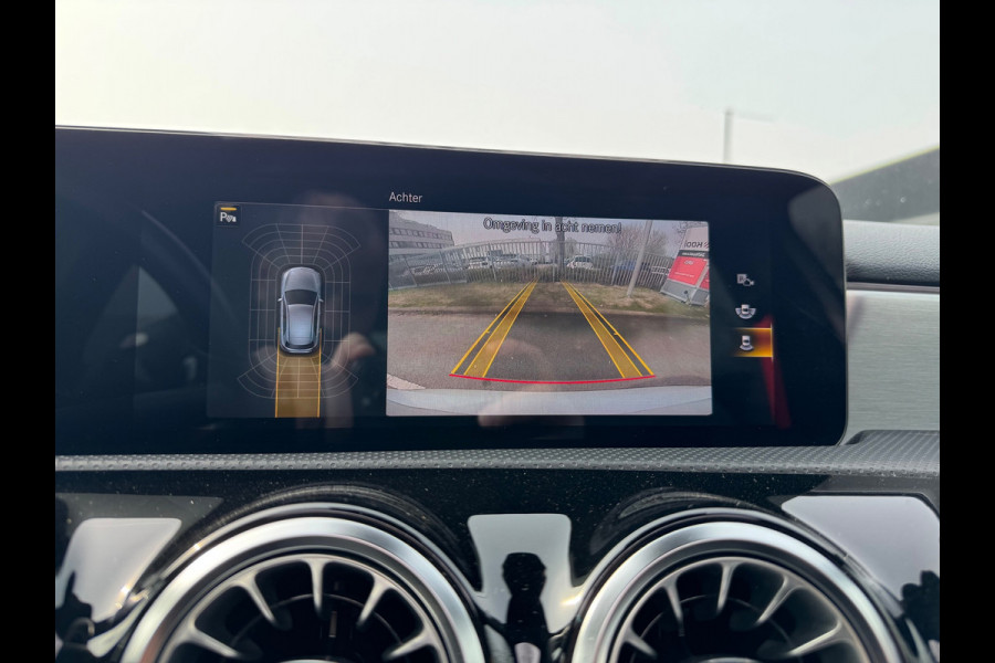 Mercedes-Benz A-Klasse 180 AMG 2021 Panorama Sfeerver. Memory