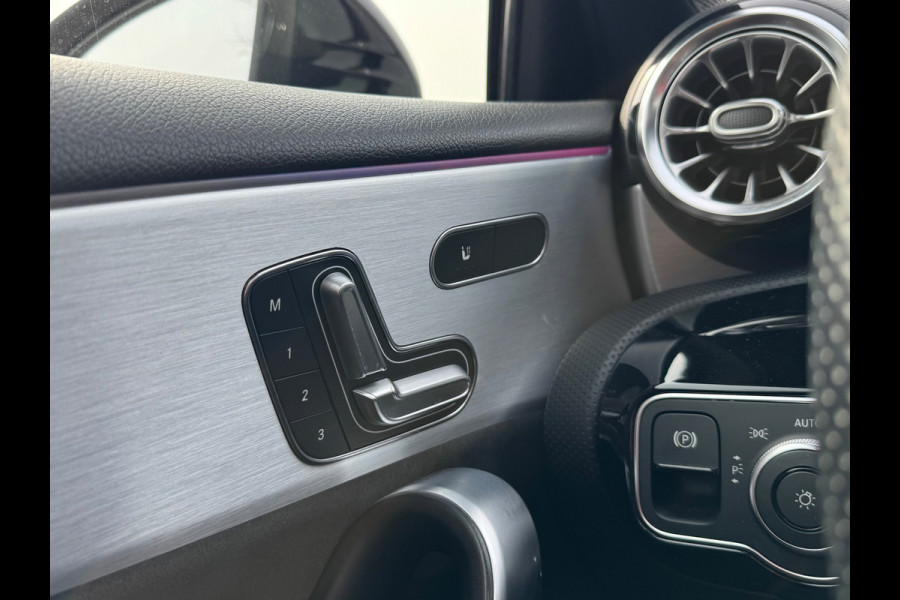 Mercedes-Benz A-Klasse 180 AMG 2021 Panorama Sfeerver. Memory