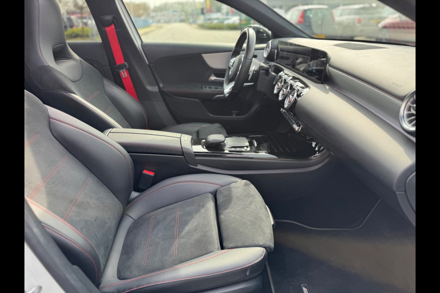 Mercedes-Benz A-Klasse 180 AMG 2021 Panorama Sfeerver. Memory