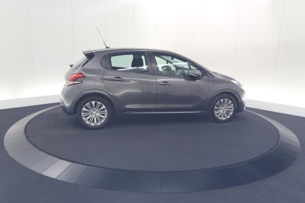 Peugeot 208 PureTech 82 Signature | Apple Carplay | Parkeersensoren | Navigatie | Airco