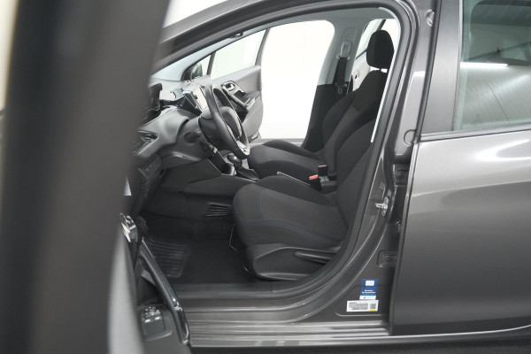 Peugeot 208 PureTech 82 Signature | Apple Carplay | Parkeersensoren | Navigatie | Airco