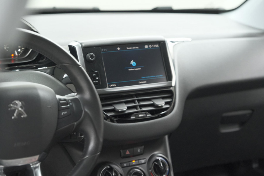 Peugeot 208 PureTech 82 Signature | Apple Carplay | Parkeersensoren | Navigatie | Airco