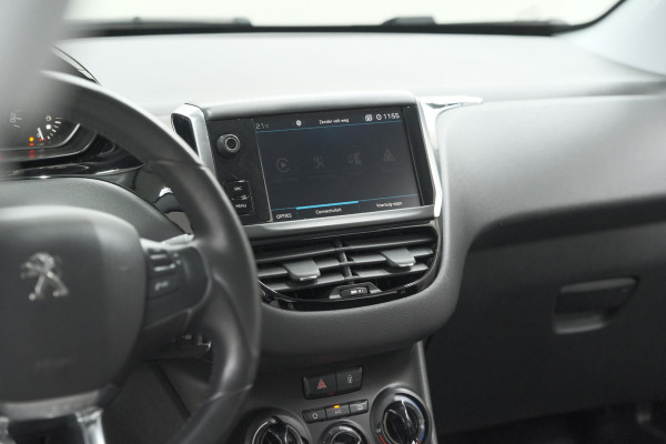 Peugeot 208 PureTech 82 Signature | Apple Carplay | Parkeersensoren | Navigatie | Airco