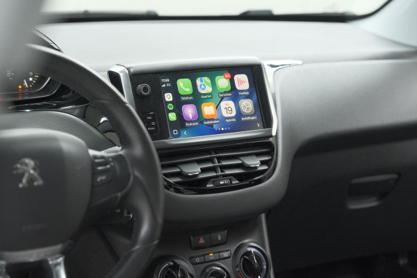Peugeot 208 PureTech 82 Signature | Apple Carplay | Parkeersensoren | Navigatie | Airco