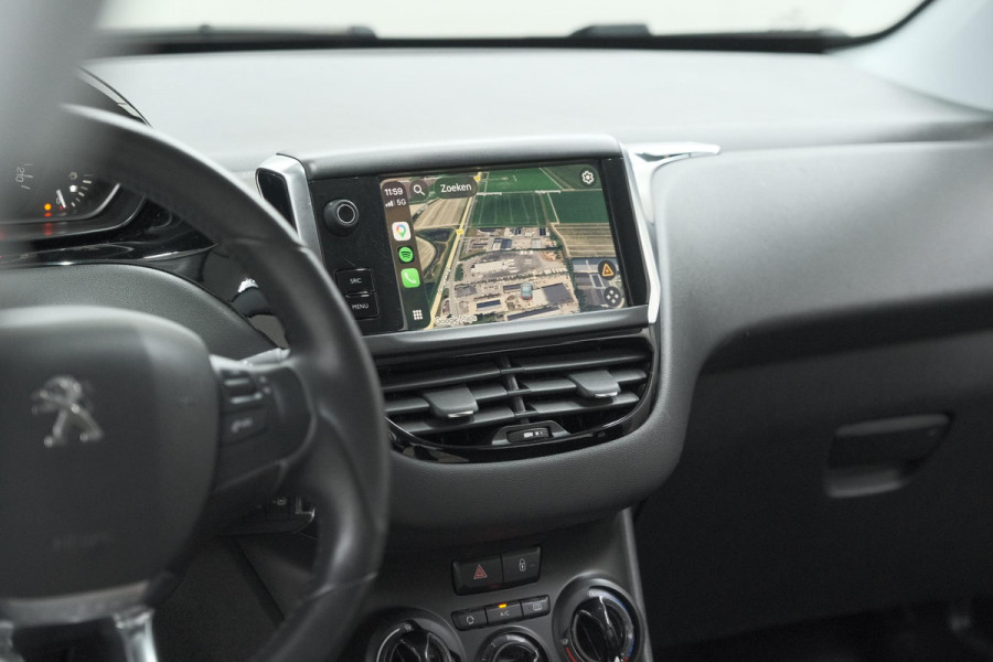 Peugeot 208 PureTech 82 Signature | Apple Carplay | Parkeersensoren | Navigatie | Airco