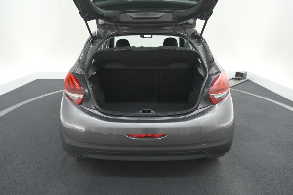 Peugeot 208 PureTech 82 Signature | Apple Carplay | Parkeersensoren | Navigatie | Airco