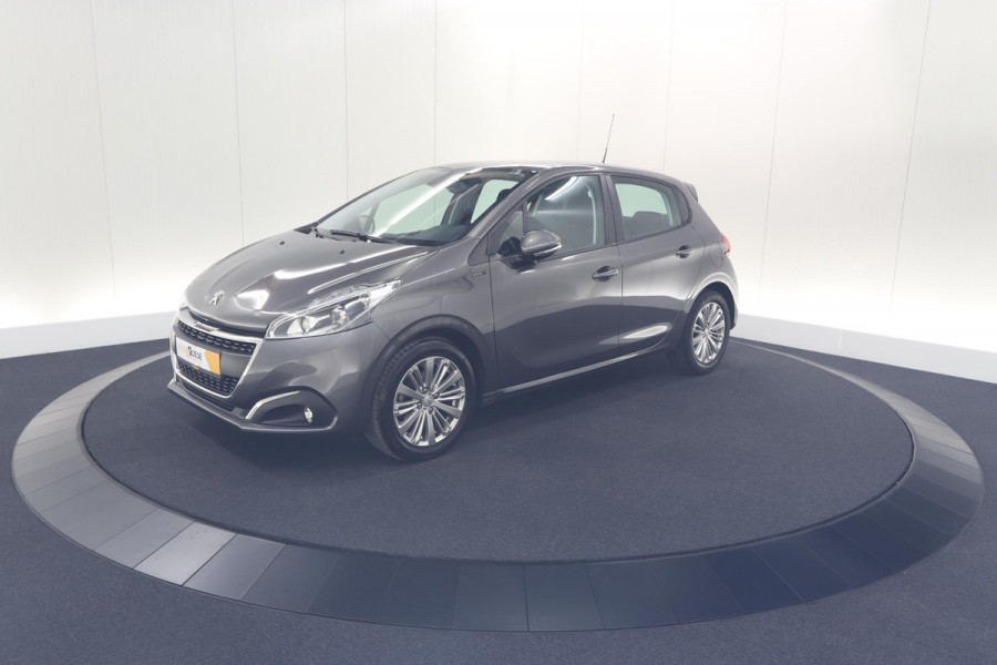 Peugeot 208 PureTech 82 Signature | Apple Carplay | Parkeersensoren | Navigatie | Airco