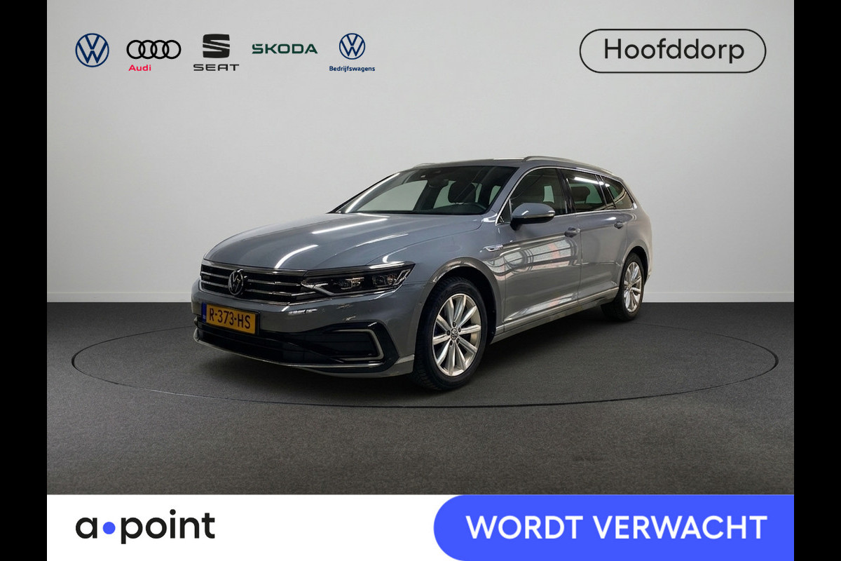 Volkswagen Passat Variant 1.4 TSI PHEV GTE Business 218 pk Automaat (DSG) | Navigatie | Parkeersensoren (Park assist) | Achteruitrijcamera | Matrix LED koplampen | Adaptieve cruise control | Autom. airco (3 zones) |
