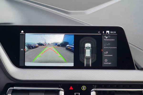 BMW 1-serie 118i Business Edition / M-Sport / 85dkm NAP / Leder / Camera / Stoel- & Stuurverw. / Navi