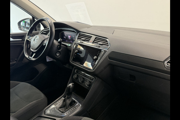 Volkswagen Tiguan 1.5 TSI ACT Highline Bns R-Line Trekhaak Unieke-Wrap Adaptive-Cruise