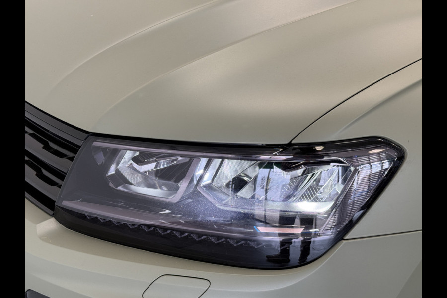 Volkswagen Tiguan 1.5 TSI ACT Highline Bns R-Line Trekhaak Unieke-Wrap Adaptive-Cruise