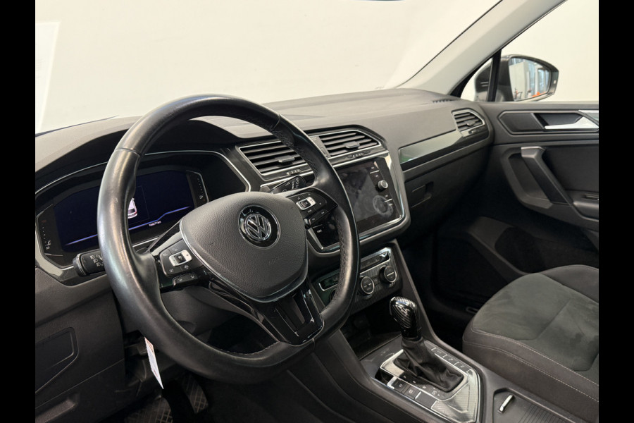 Volkswagen Tiguan 1.5 TSI ACT Highline Bns R-Line Trekhaak Unieke-Wrap Adaptive-Cruise