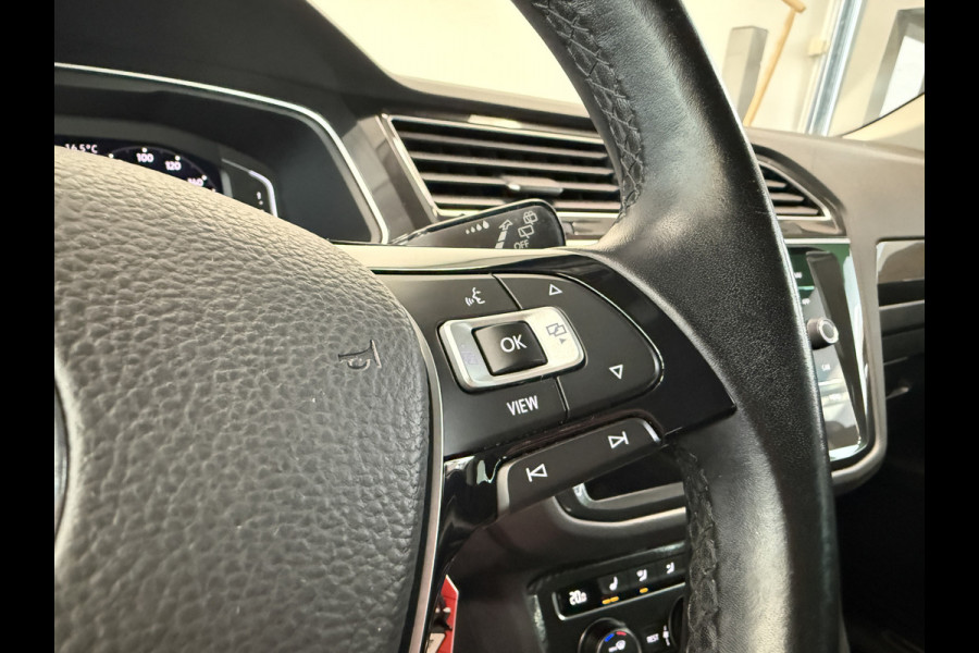 Volkswagen Tiguan 1.5 TSI ACT Highline Bns R-Line Trekhaak Unieke-Wrap Adaptive-Cruise