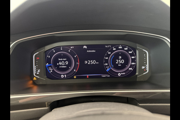 Volkswagen Tiguan 1.5 TSI ACT Highline Bns R-Line Trekhaak Unieke-Wrap Adaptive-Cruise