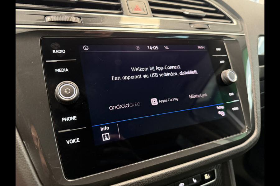 Volkswagen Tiguan 1.5 TSI ACT Highline Bns R-Line Trekhaak Unieke-Wrap Adaptive-Cruise