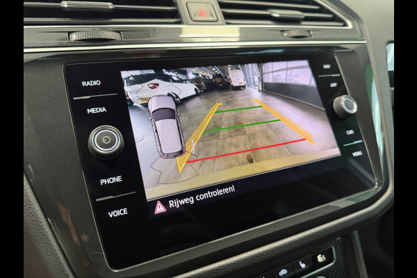 Volkswagen Tiguan 1.5 TSI ACT Highline Bns R-Line Trekhaak Unieke-Wrap Adaptive-Cruise