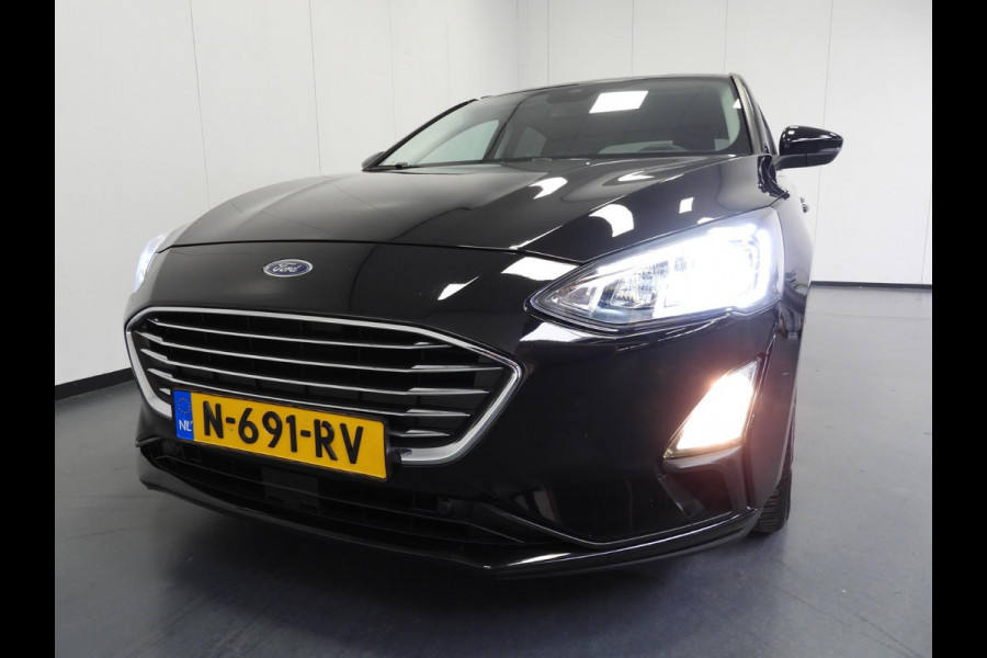 Ford Focus 1.0 EcoBoost Titanium X Business NAVI/CAMERA/LED/VIRTUAL/16"LMV!
