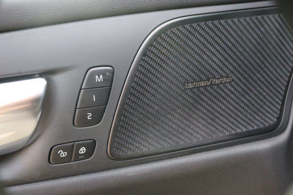 Volvo V60 2.0 T6 Recharge 340PK AWD R-Design Elektr.-trekhaak/Pano-dak/Winter-pack/Memory-stoel/Camera