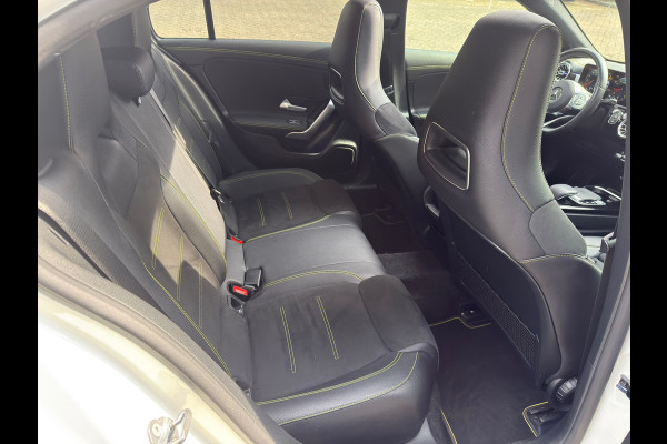 Mercedes-Benz A-Klasse 220 Launch Edition Premium Plus l Aero Pack l Pano l Climate l ACC l IZGST l