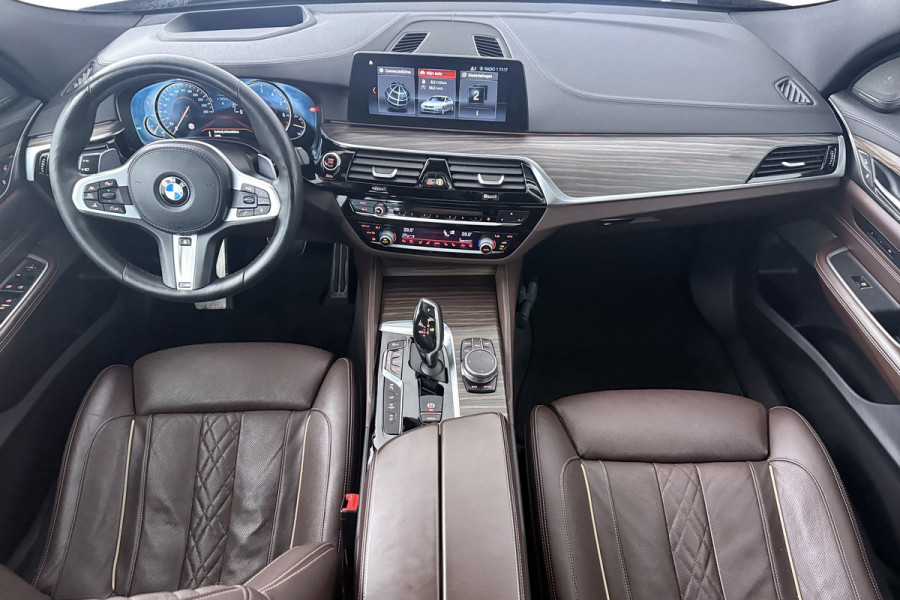 BMW 6 Serie Gran Turismo 630i High Executive (PANORAMADAK, H&K AUDIO, STOELVERWARMING/VERKOELING, STUURVERWARMING, CAMERA)