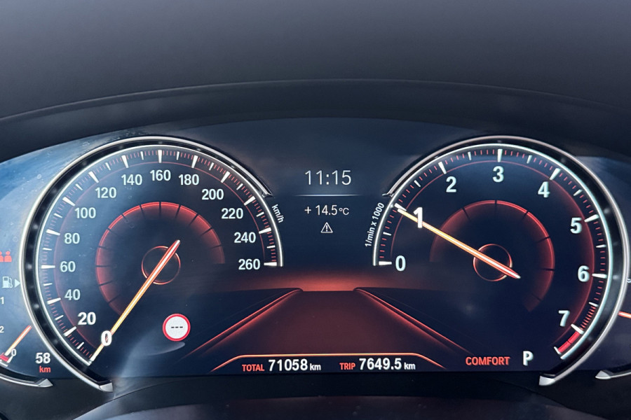 BMW 6 Serie Gran Turismo 630i High Executive (PANORAMADAK, H&K AUDIO, STOELVERWARMING/VERKOELING, STUURVERWARMING, CAMERA)