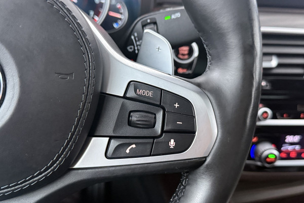 BMW 6 Serie Gran Turismo 630i High Executive (PANORAMADAK, H&K AUDIO, STOELVERWARMING/VERKOELING, STUURVERWARMING, CAMERA)