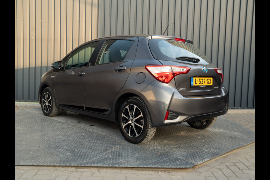 Toyota Yaris 1.5 Hybrid Team D | Stoelverw. | Trekhaak afn. | Lane Assist Prijs Rijklaar!!