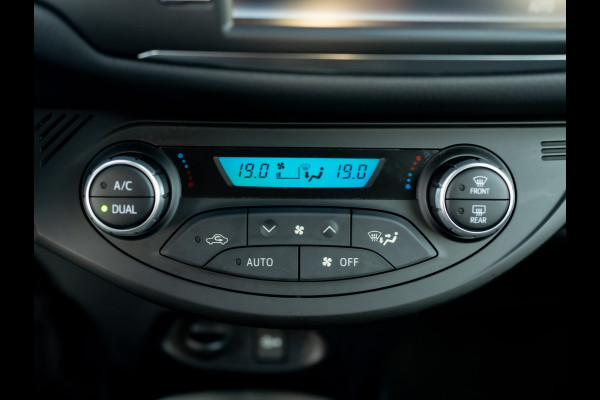 Toyota Yaris 1.5 Hybrid Team D | Stoelverw. | Trekhaak afn. | Lane Assist Prijs Rijklaar!!