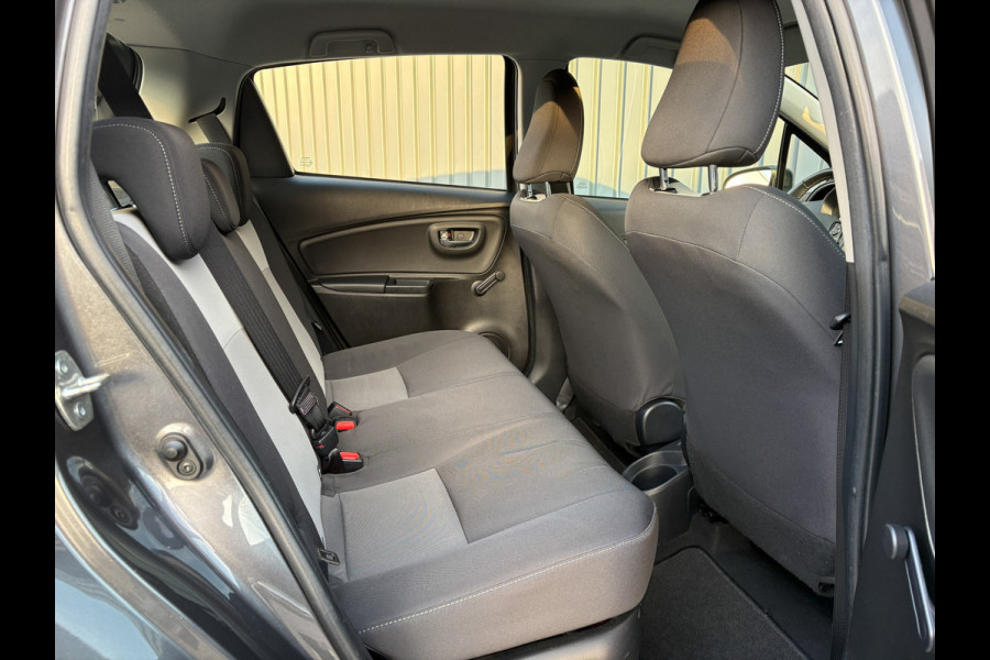 Toyota Yaris 1.5 Hybrid Team D | Stoelverw. | Trekhaak afn. | Lane Assist Prijs Rijklaar!!