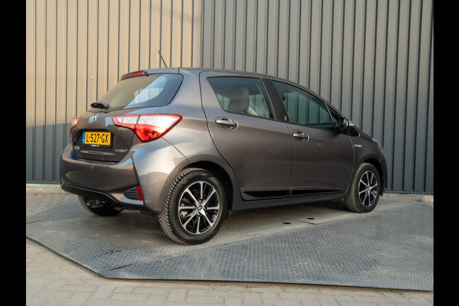 Toyota Yaris 1.5 Hybrid Team D | Stoelverw. | Trekhaak afn. | Lane Assist Prijs Rijklaar!!