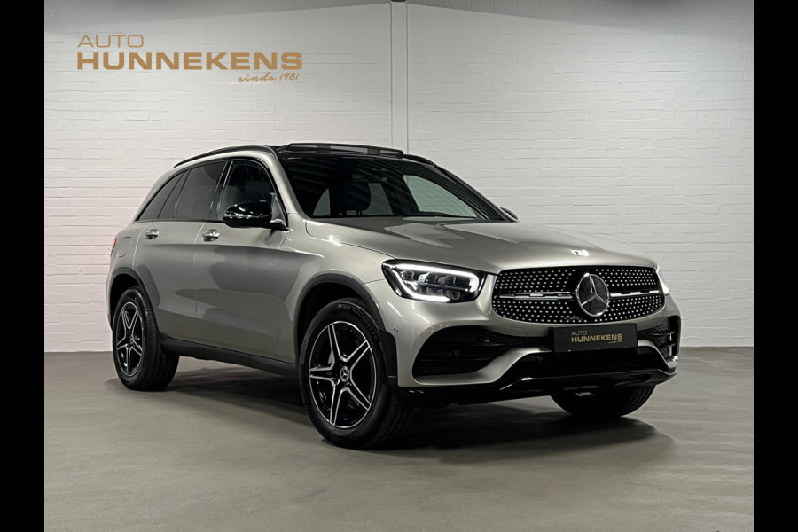 Mercedes-Benz GLC 300e 4MATIC AMG | Trekhaak | Open dak | Camera | Stoelverwarming | Memory | Cruise control | Carplay