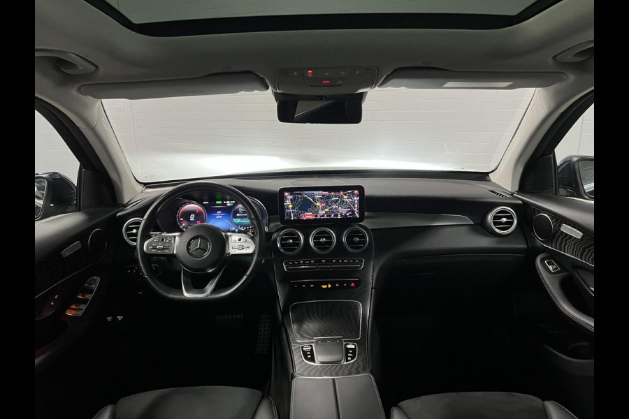 Mercedes-Benz GLC GLC 300e 4MATIC AMG Trekhaak | Adapt. cruise | Open dak | Achteruitrij camera | Stoelverwarming | Carplay | Bliss