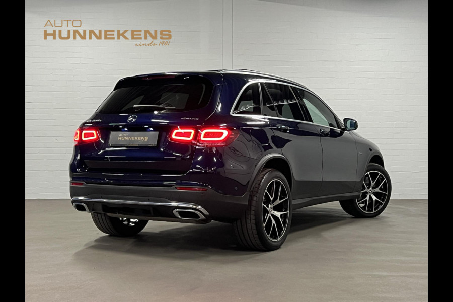 Mercedes-Benz GLC GLC 300e 4MATIC AMG Trekhaak | Adapt. cruise | Open dak | Achteruitrij camera | Stoelverwarming | Carplay | Bliss