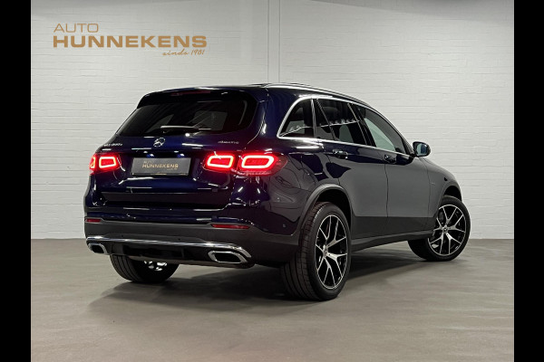 Mercedes-Benz GLC GLC 300e 4MATIC AMG Trekhaak | Adapt. cruise | Open dak | Achteruitrij camera | Stoelverwarming | Carplay | Bliss