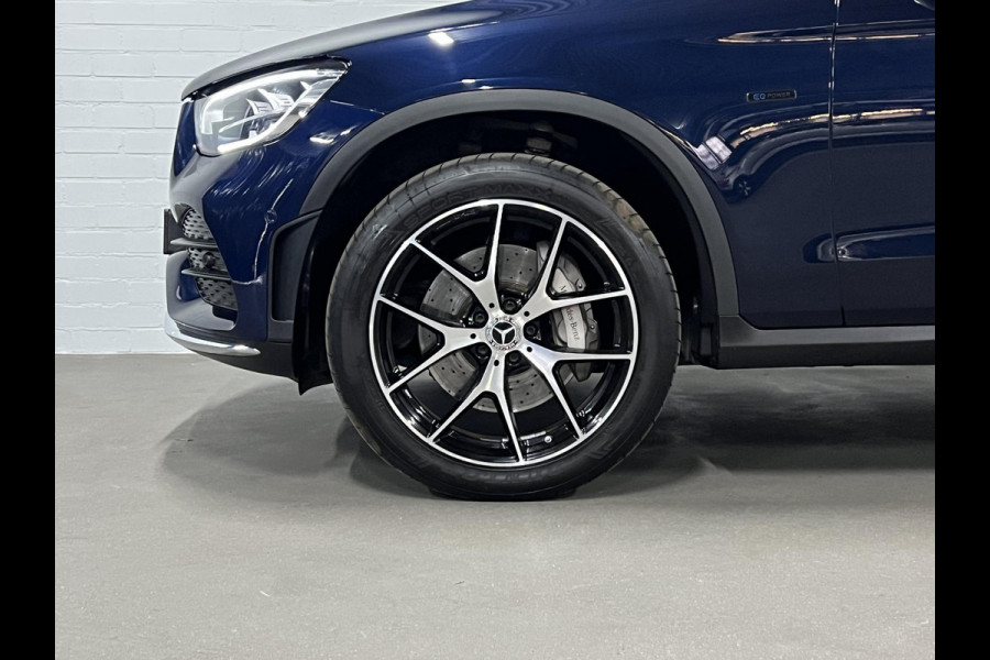 Mercedes-Benz GLC GLC 300e 4MATIC AMG Trekhaak | Adapt. cruise | Open dak | Achteruitrij camera | Stoelverwarming | Carplay | Bliss